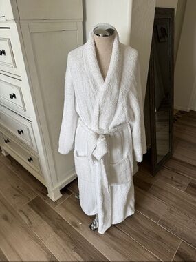 Pottery Barn L Cozy Ribbed Robe in White